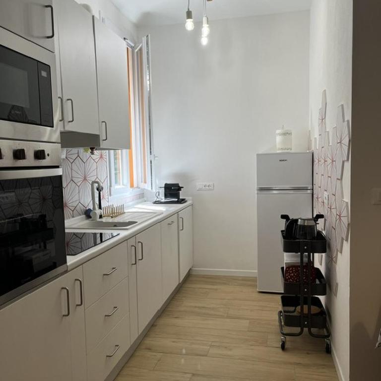 Via de' Coltelli City Center - Appartamento con 2 Camere da Letto - 8
