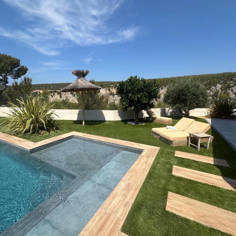 Cassis Lodges - Maison de Vacances 3 Chambres - 35