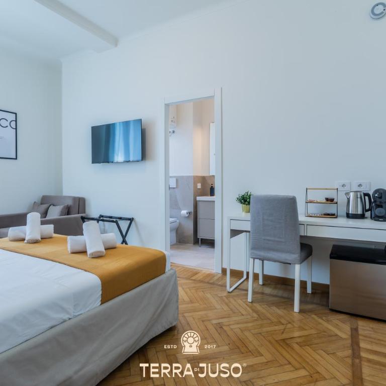 Porta Romana Guesthouse - Camera Tripla con Bagno Privato - 1
