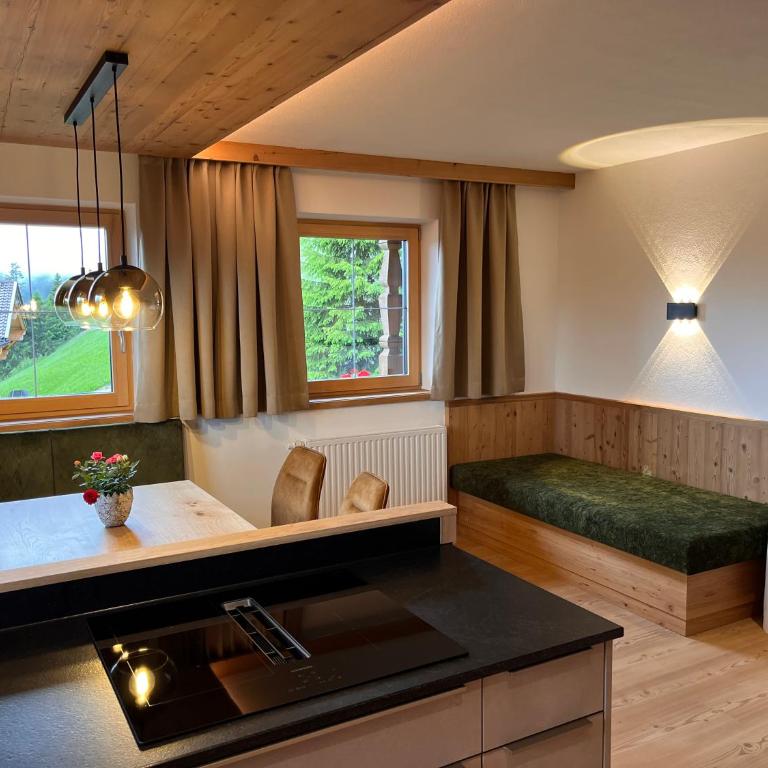 Kuchlerhof - Apartment mit 2 Schlafzimmern und Bergblick - 2