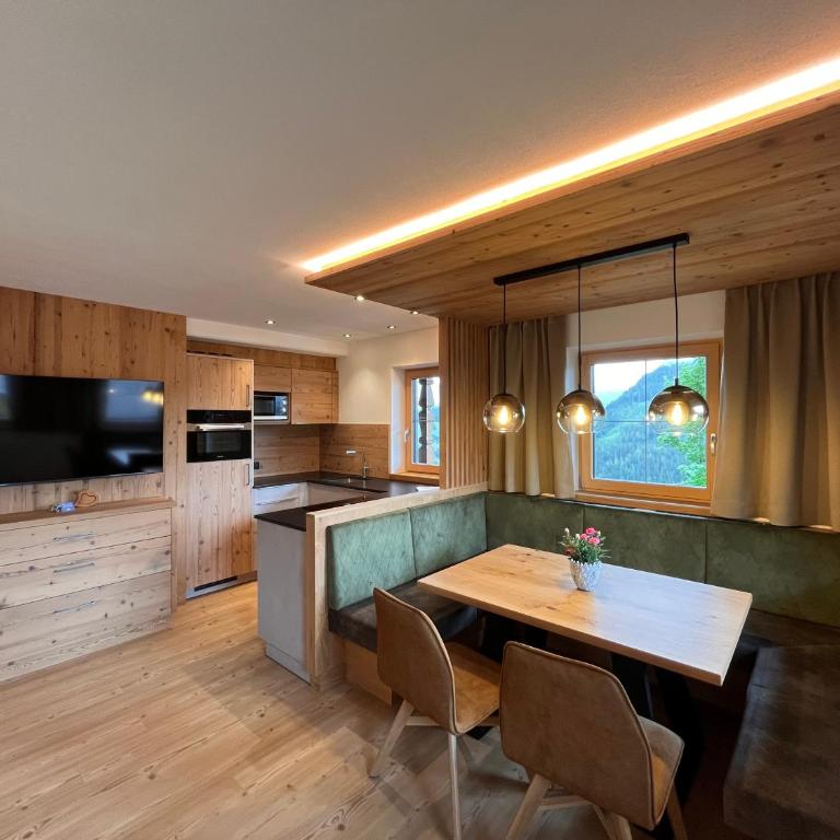 Kuchlerhof - Apartment mit 2 Schlafzimmern und Bergblick - 4