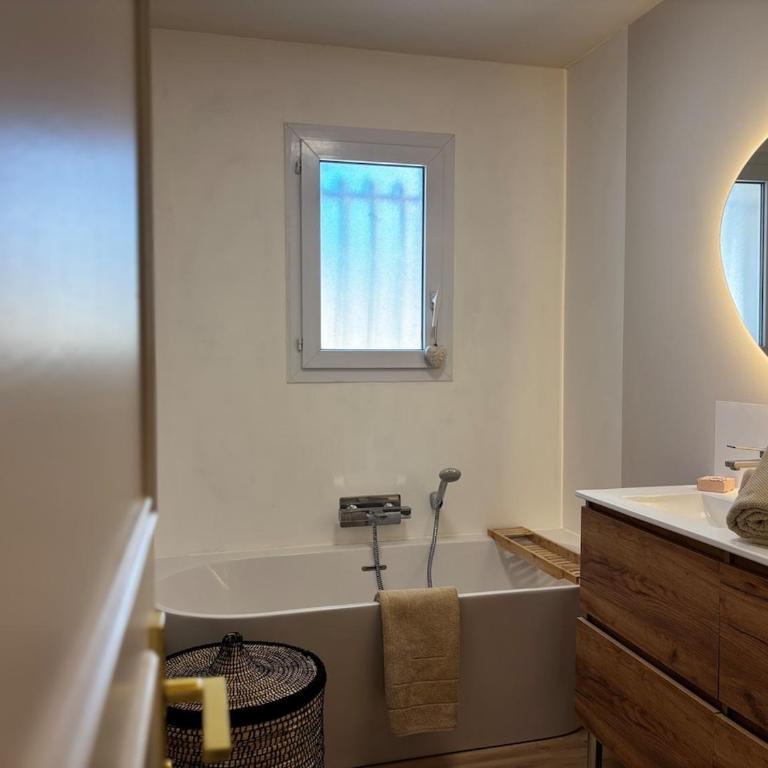La Villa Santorin Townhouse and Jacuzzi - Villa de 1 dormitorio - 3