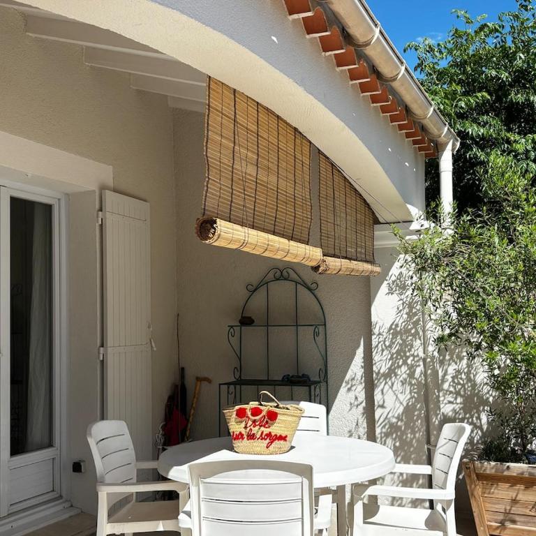 La Villa Santorin Townhouse and Jacuzzi - Villa de 1 dormitorio - 5