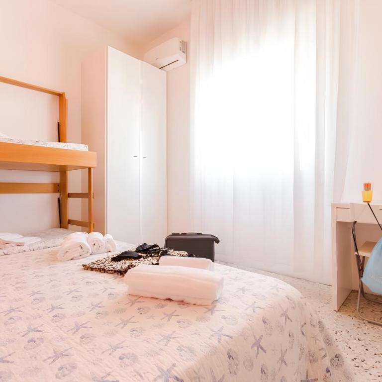 Hotel Sanremo - Standard Vierbettzimmer - 2
