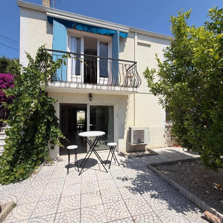 Villa Sunny - Bord de mer - Tout à pied- Grande terrasse - Clim - Wifi - Idéal familles & amis - Villa - 7