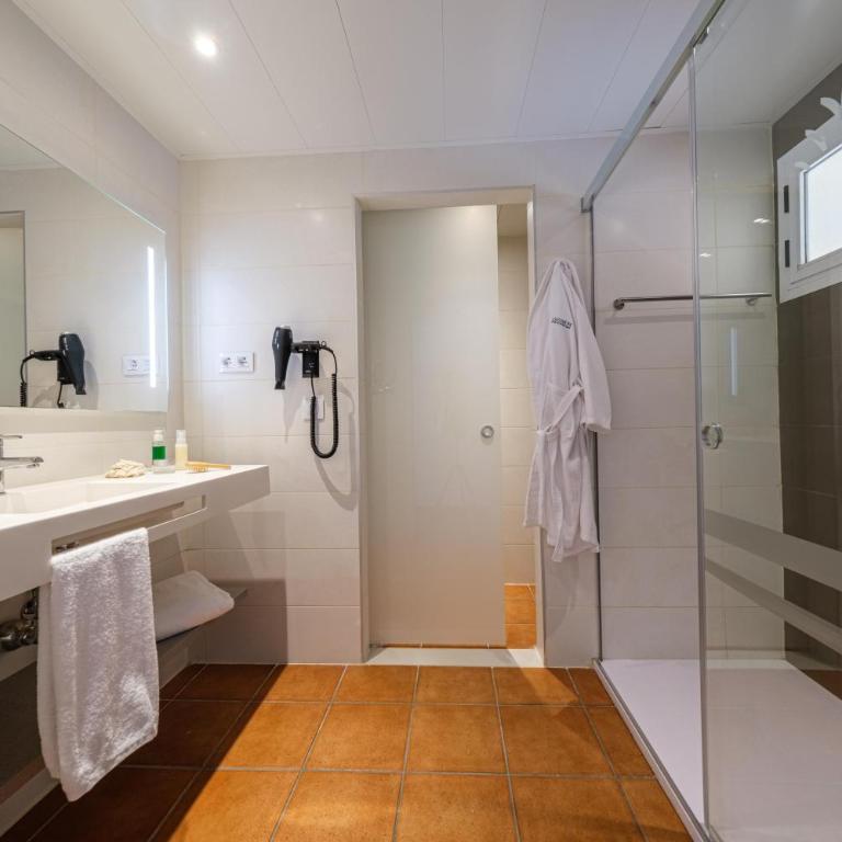 Oassium Hotel - Adults Only - Habitación Doble - 2 camas - 5