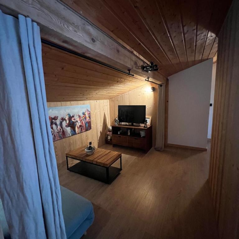 Maison calme plein sud Jardin & Piscine - Chalet - 24