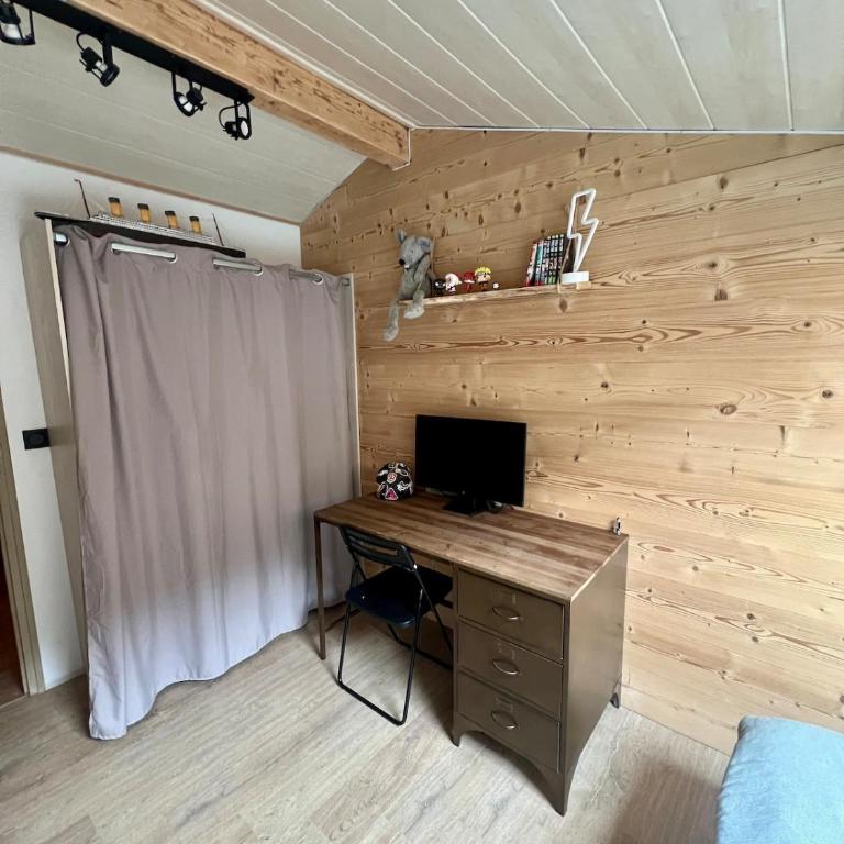 Maison calme plein sud Jardin & Piscine - Chalet - 52