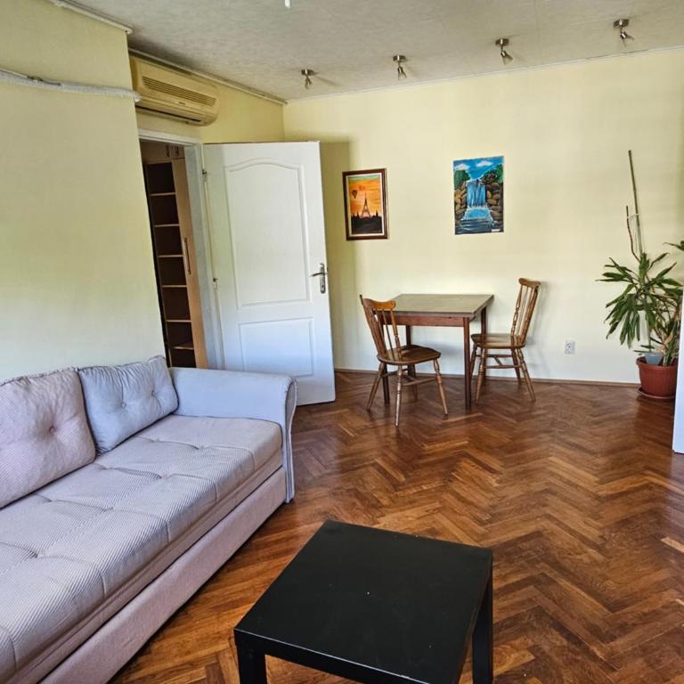 2 bedroom family apartment - Two-Bedroom Apartment - 16