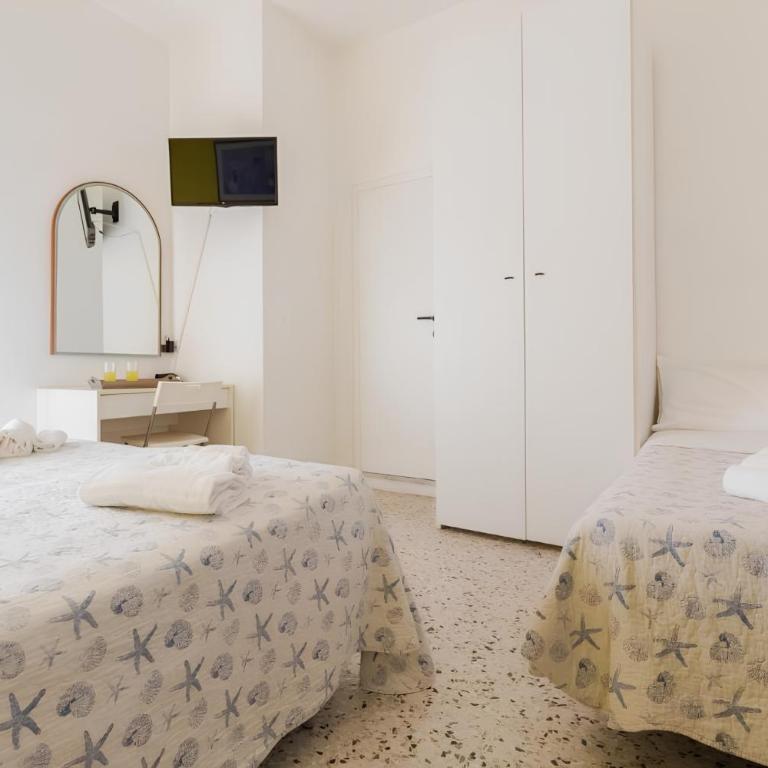 Hotel Sanremo - Standard Dreibettzimmer - 2
