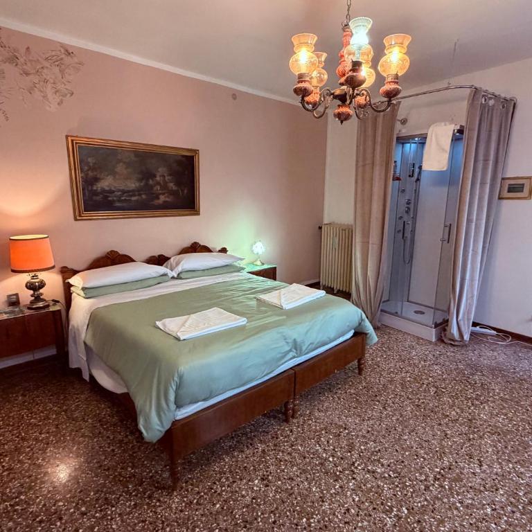 Rosewood Venice LionsClass - Comfort Dreibettzimmer mit Dusche - 12