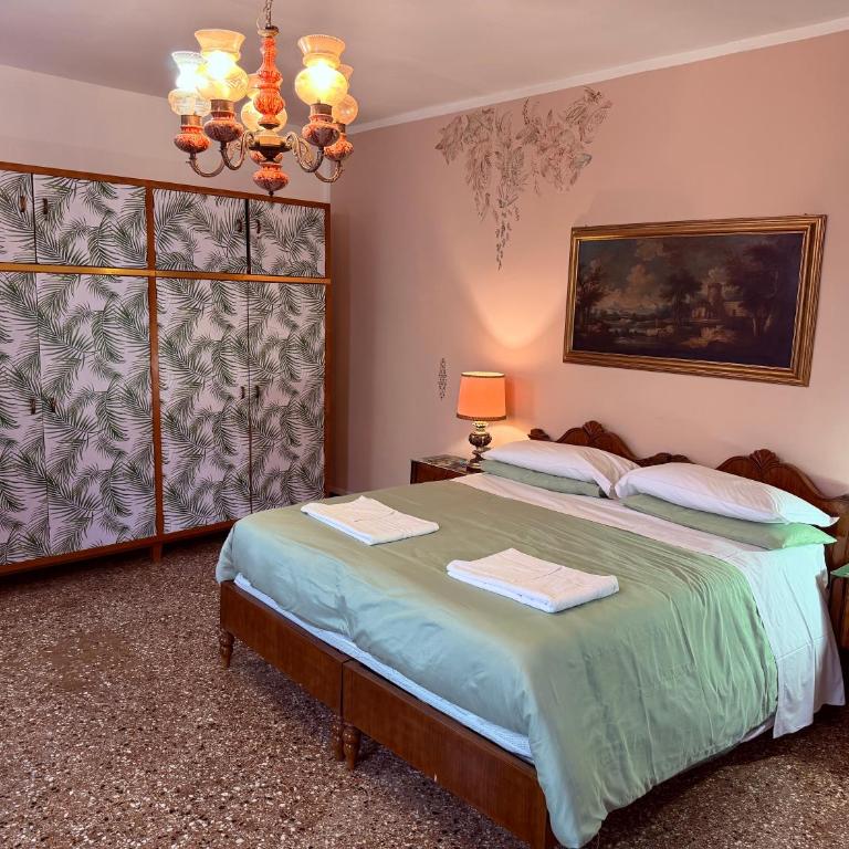 Rosewood Venice LionsClass - Comfort Dreibettzimmer mit Dusche - 13