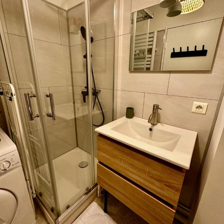 Studio cosy sur cour - Apartment - 13