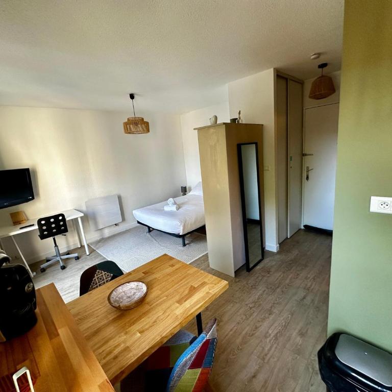 Studio cosy sur cour - Apartment - 9