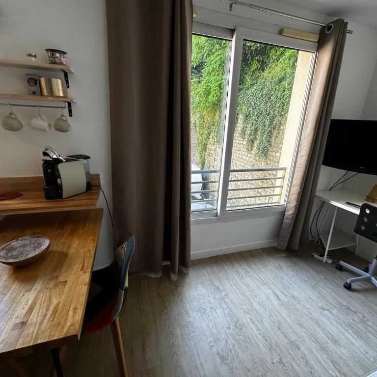 Studio cosy sur cour - Apartment - 11