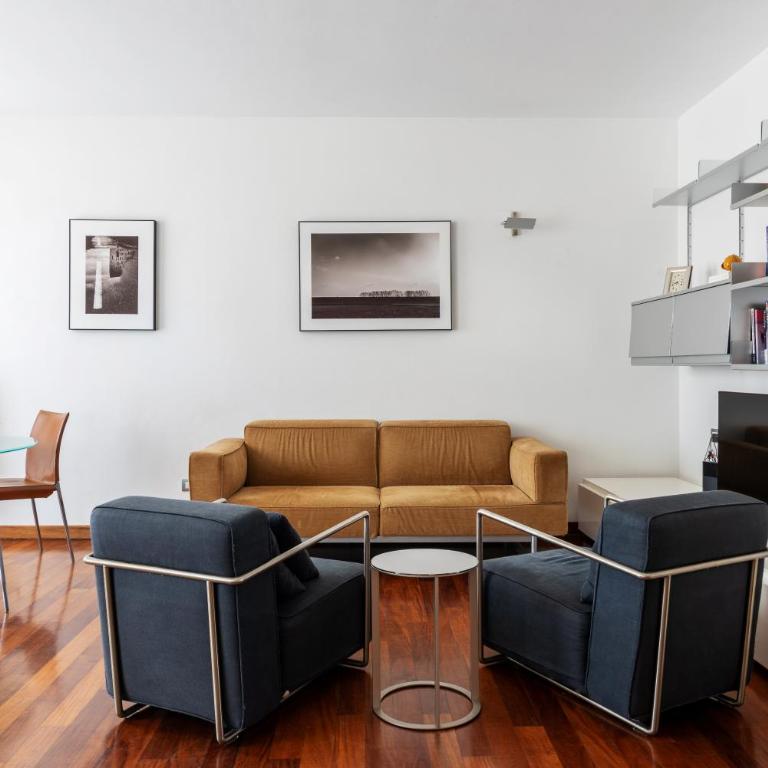 Salasco 40 - Trilocale in Porta Romana con garage - Appartamento - 1