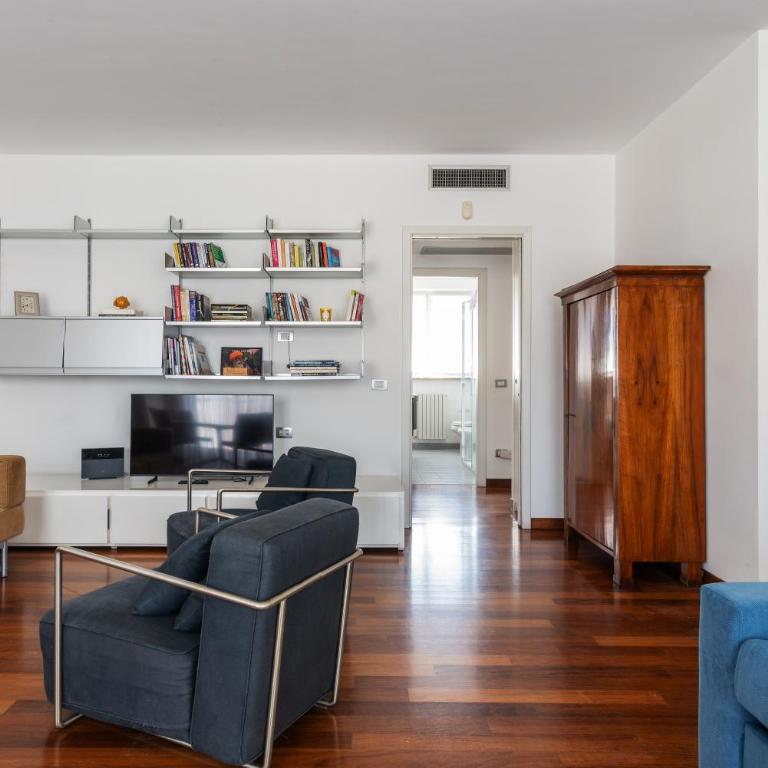 Salasco 40 - Trilocale in Porta Romana con garage - Appartamento - 3