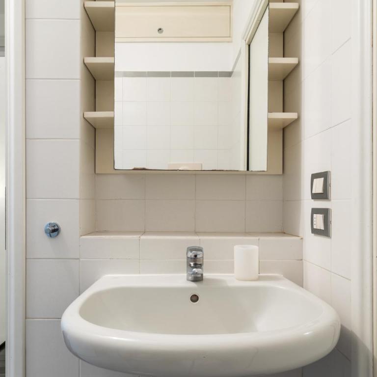 Salasco 40 - Trilocale in Porta Romana con garage - Appartamento - 28