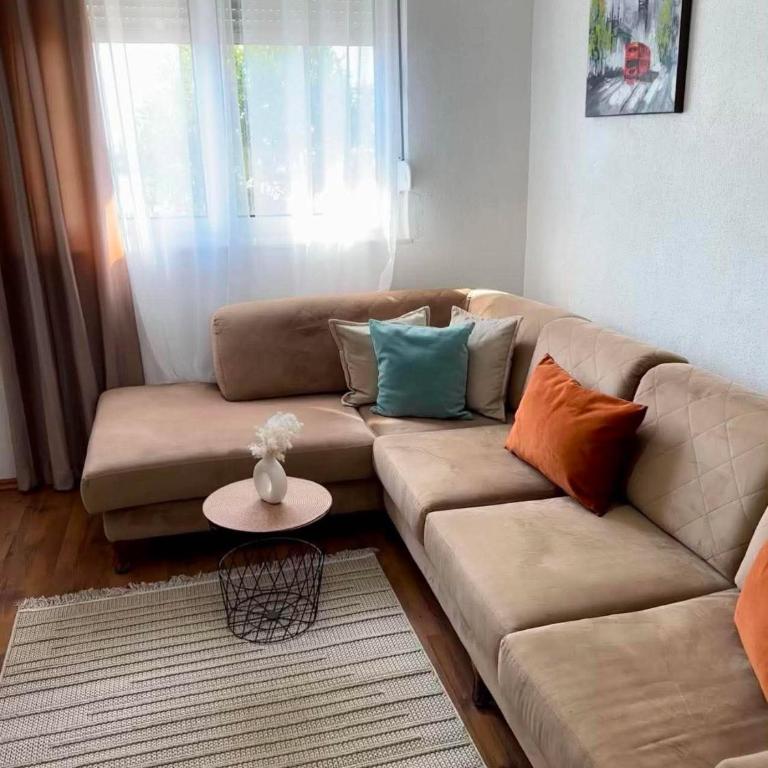 SOL guest house - Dvokrevetna Soba sa Bračnim Krevetom/Zasebnim Krevetima - 9