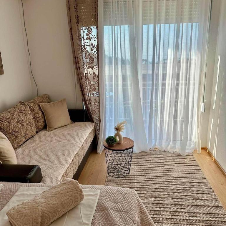 SOL guest house - Dvokrevetna Soba sa Bračnim Krevetom/Zasebnim Krevetima - 7