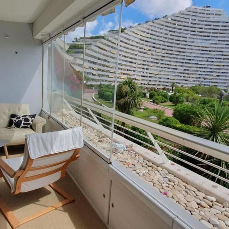 Appartement avec terrasse à 300m de la plage - Appartement - 12