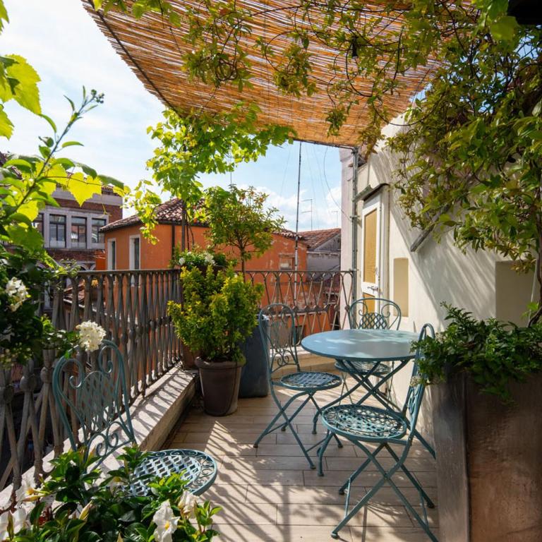 Cà Cornelia - a rooftop terrace with dazzling view - Two-Bedroom Apartment - 16