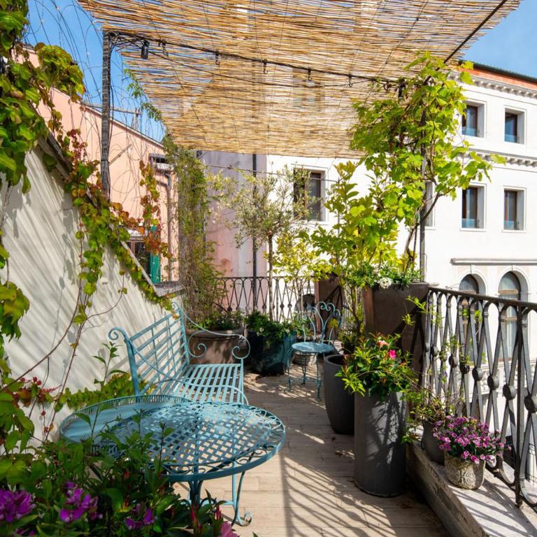 Cà Cornelia - a rooftop terrace with dazzling view - Two-Bedroom Apartment - 15