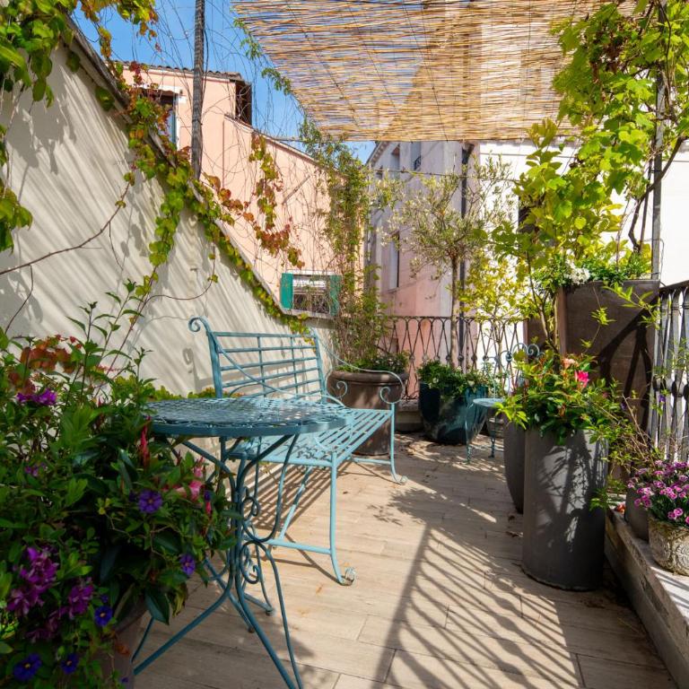 Cà Cornelia - a rooftop terrace with dazzling view - Two-Bedroom Apartment - 10