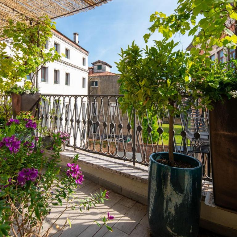 Cà Cornelia - a rooftop terrace with dazzling view - Two-Bedroom Apartment - 9