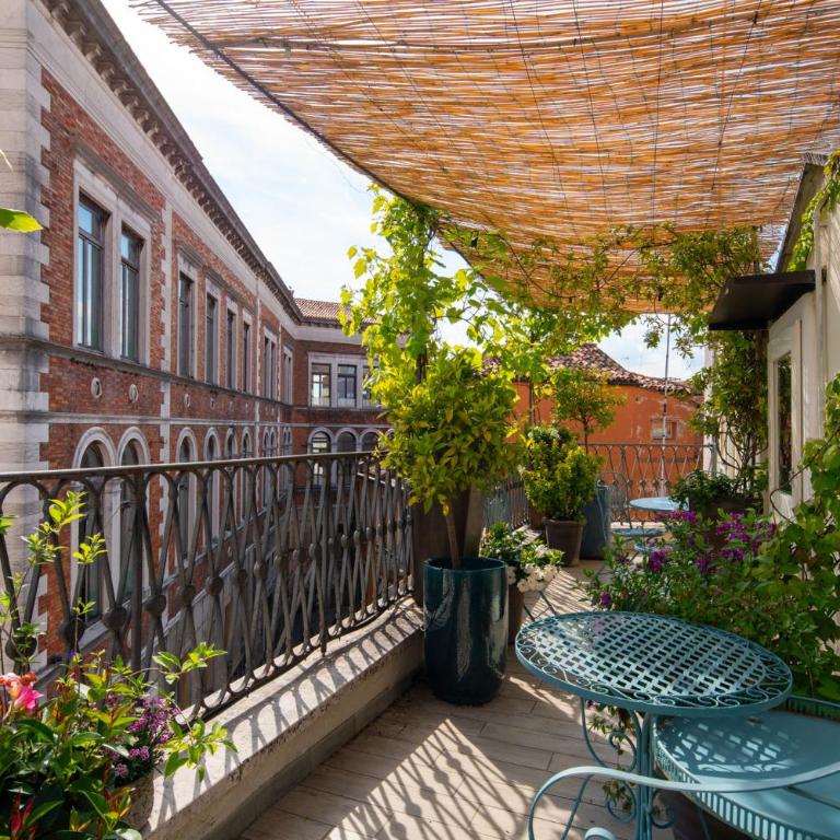Cà Cornelia - a rooftop terrace with dazzling view - Two-Bedroom Apartment - 2