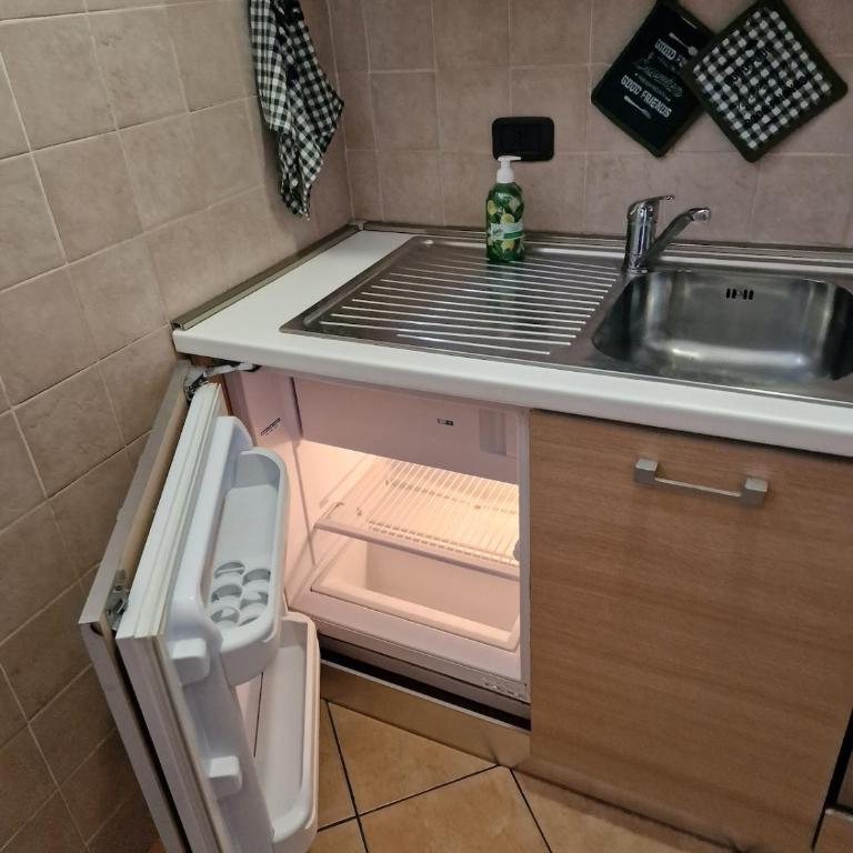 ADea Domus - Appartamento con 2 Camere da Letto - 13