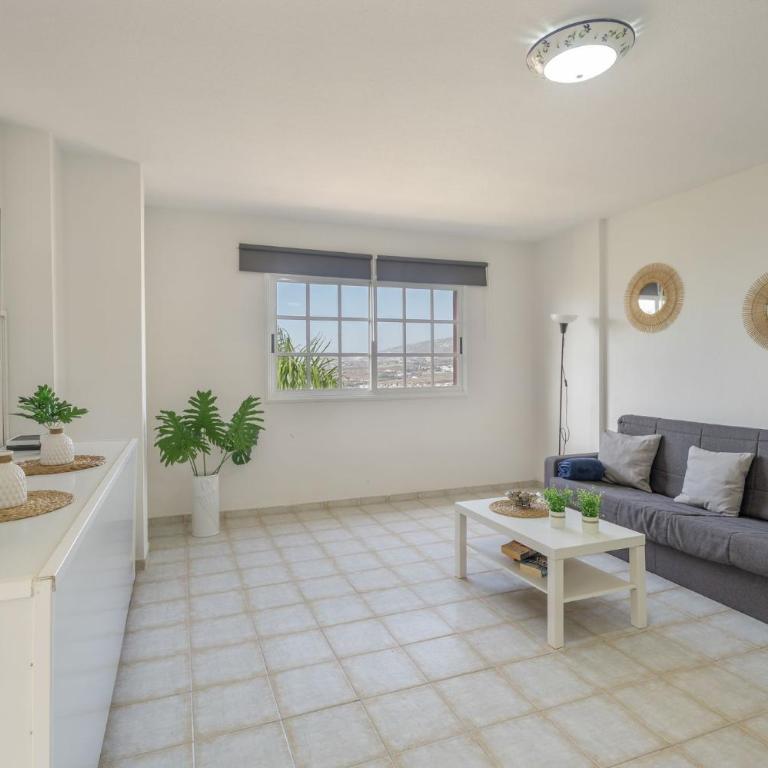 Cozy 2-Bedroom Apartment in Playa de las Amricas - Apartment - 13