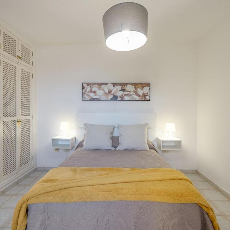 Cozy 2-Bedroom Apartment in Playa de las Amricas - Apartment - 18
