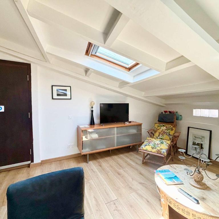 Casamea - T2, Clim, Plage 2min, Vieille Ville - Appartement 1 Chambre - 2