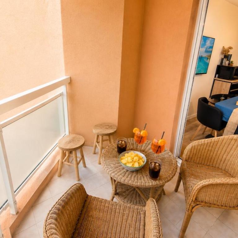 Holiday apartment Private parking Beach - Appartement 2 Chambres - 2