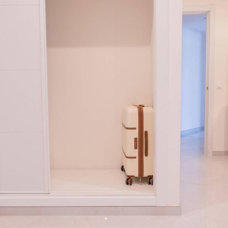 Modern 3 bedroom apt walking distance to Puerto Banus - Apartamento - 24