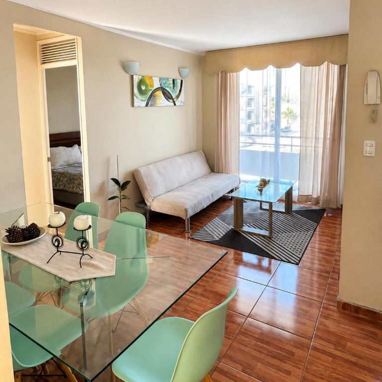 Acogedor en 4 esquinas y Playa - Apartamento de 3 dormitorios con balcón - 1