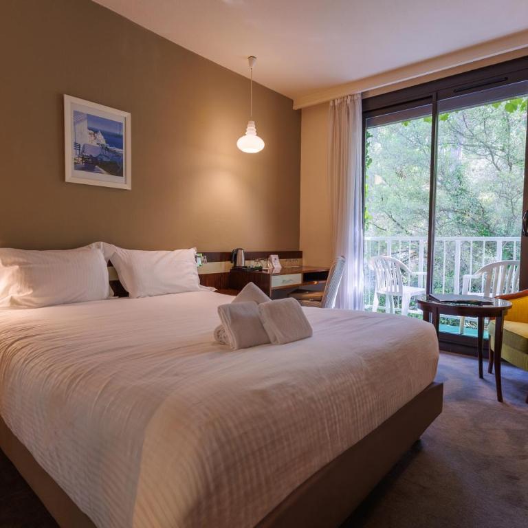 Villa Borghese, The Originals Relais - Double Room with Balcony - 3