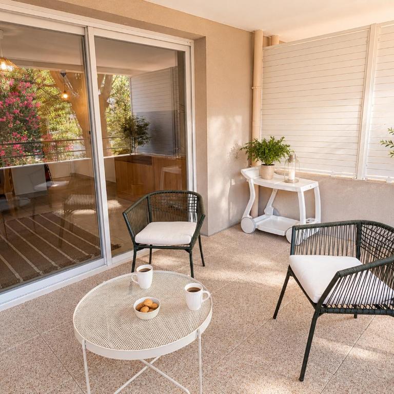 Centre ville Hyères - Parking - Grande Terrasse - Appartement 1 Chambre - 3