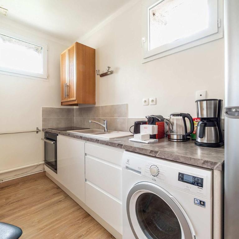 Central 1BR - Fully Equipped Mobility Lease - Apartment - 11