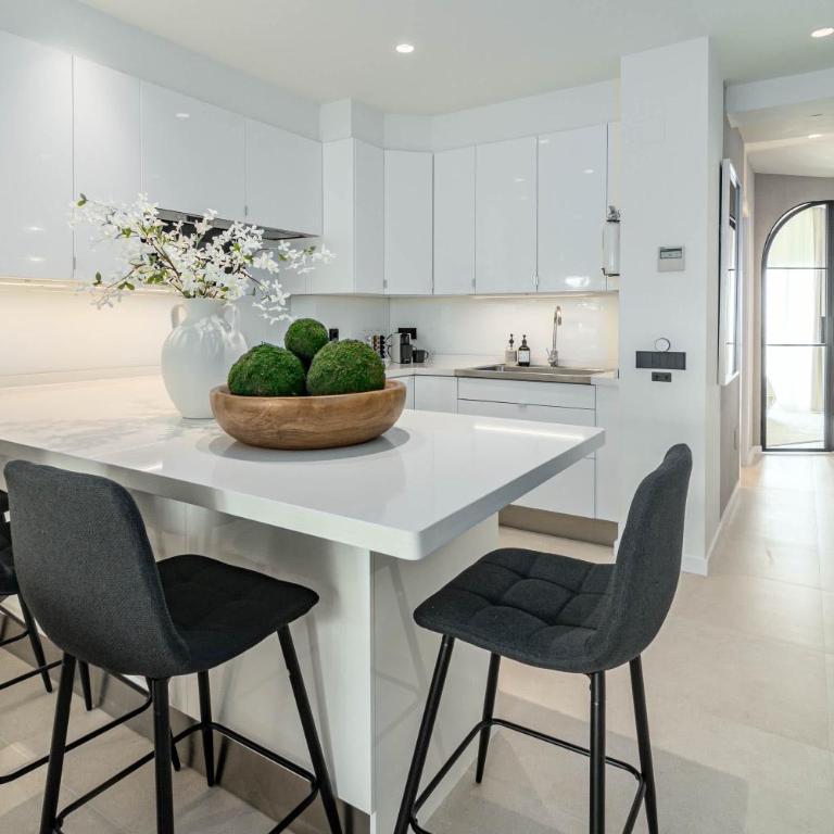 Luxurious Apartment with community Pool & Balcony in Puerto Banús - Apartamento - 24