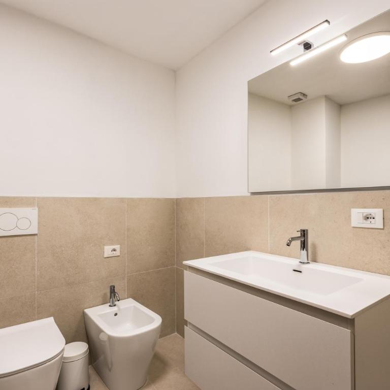 PIAZZA MAZZINI Appartamento a 100m dal mare con parcheggio e spiaggia - Apartamento de 1 dormitorio - 3