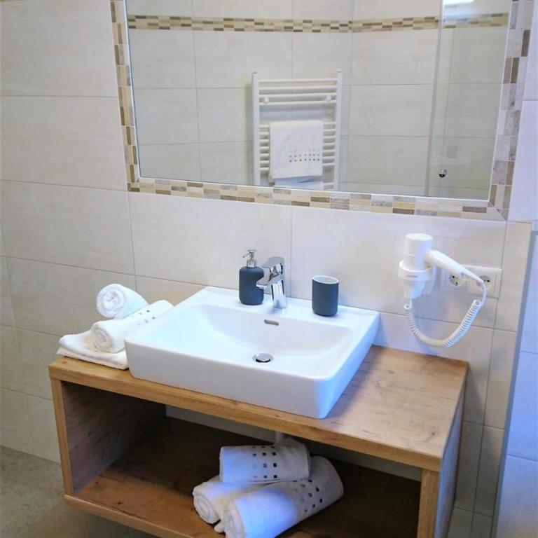 Apart Troppmair - Two-Bedroom Apartment - 9