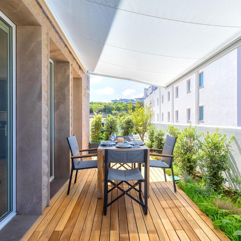 Emerald Cove - Residenza Esclusiva sul Mare - Appartamento Standard con 3 Camere da Letto - 7
