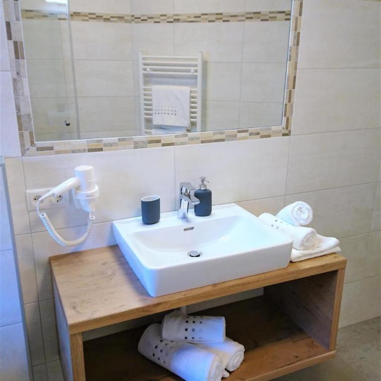 Apart Troppmair - Two-Bedroom Apartment - 9