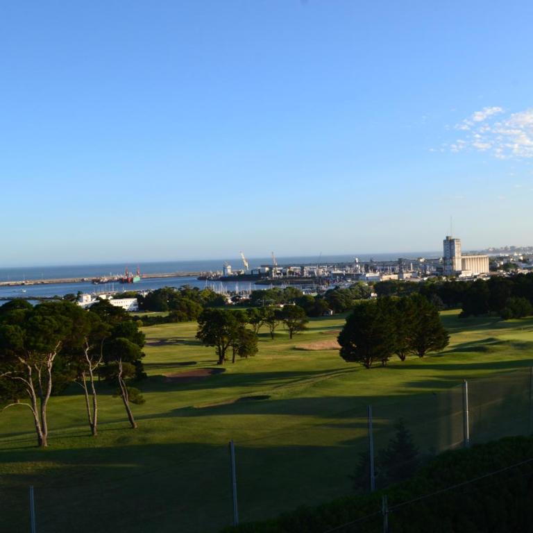 Excelente Vista al Golf y al Mar - Apartamento de 2 dormitorios - 35
