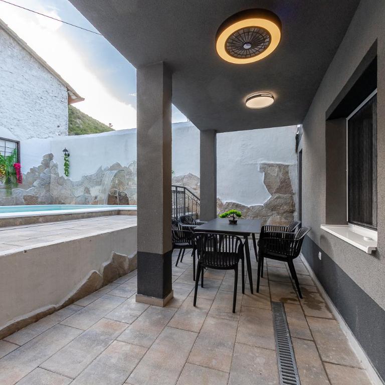 Villa Waterfall Mostar near Old Bridge - Villa with Private Pool - 2