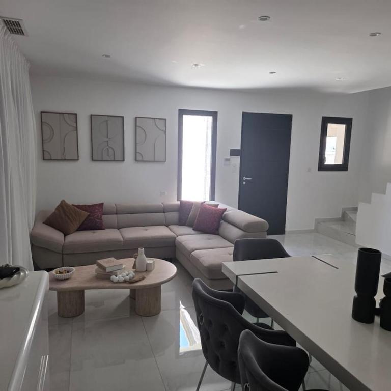 Beautiful family villa with terrace and garden - Villa de 1 dormitorio - 2