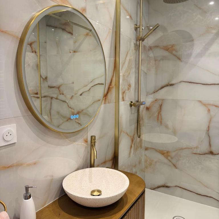 L'Instant - City Center - Jacuzzi - Apartment mit 1 Schlafzimmer - 26