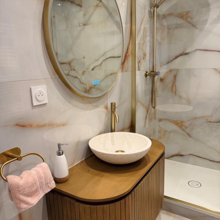 L'Instant - City Center - Jacuzzi - Apartment mit 1 Schlafzimmer - 40